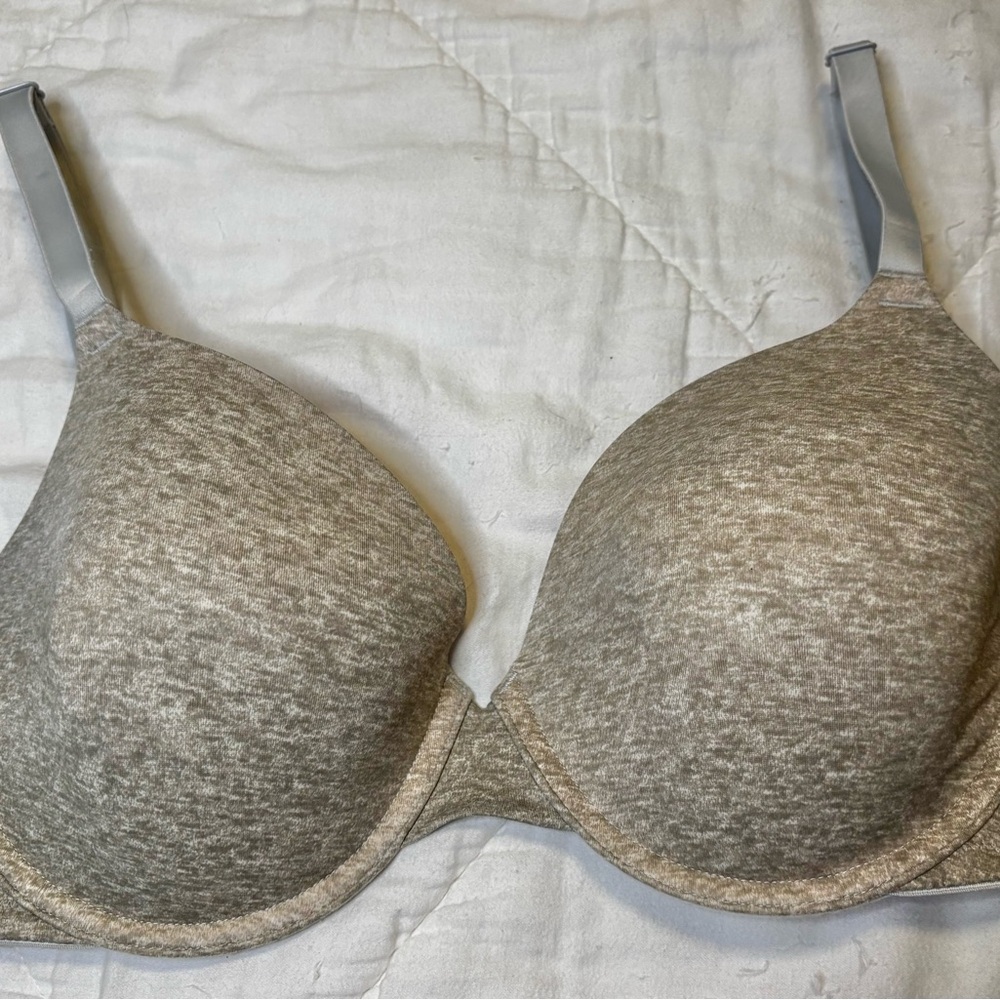 PINK Victoria's Secret Gray T-Shirt Bra with Underwire Support 34DD